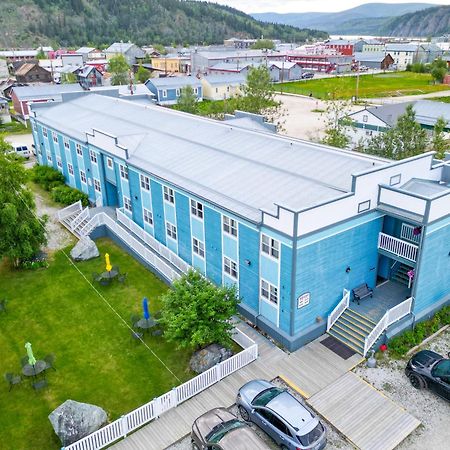 Holland America Dawson City Inn Bagian luar foto