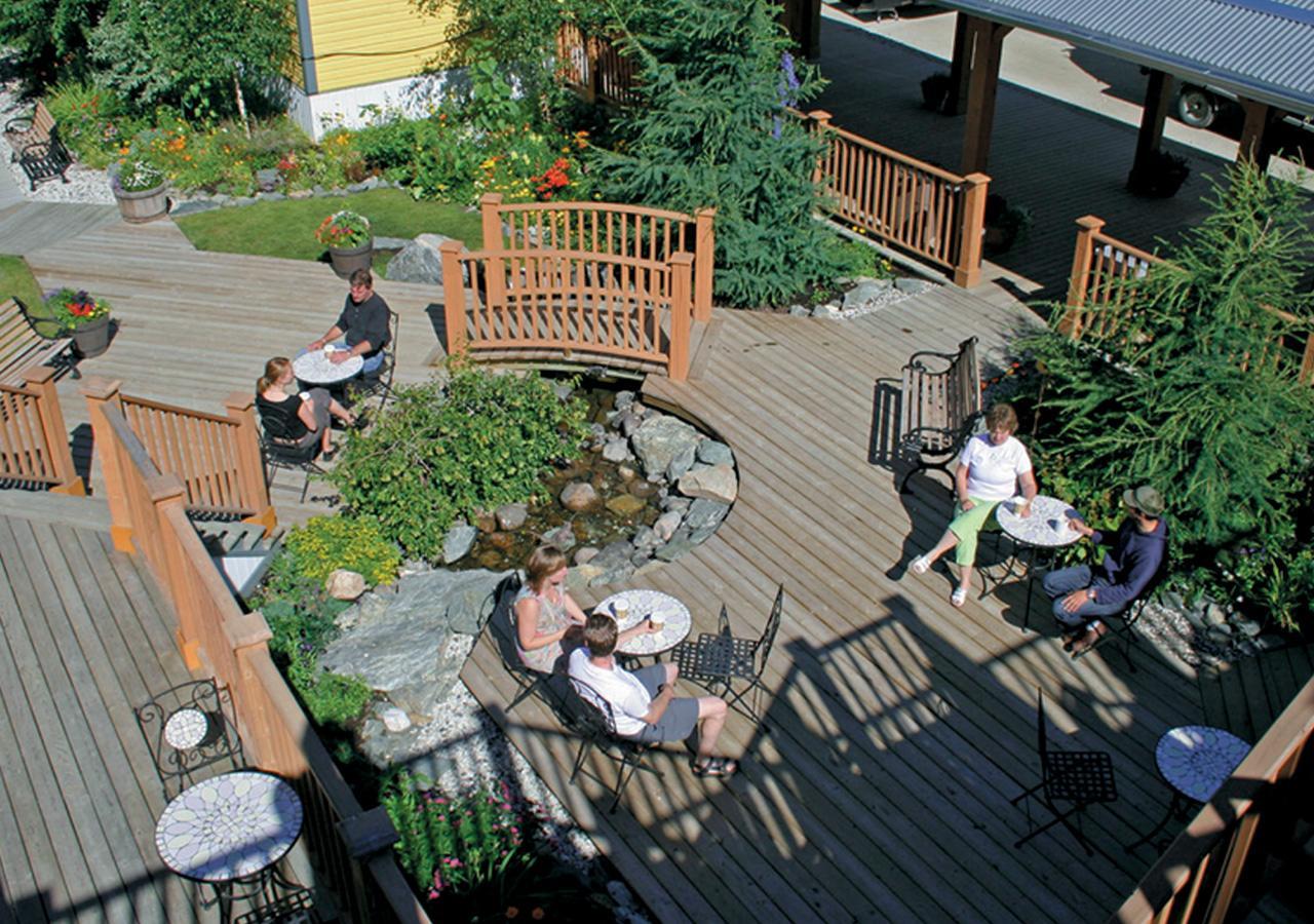 Holland America Dawson City Inn Bagian luar foto
