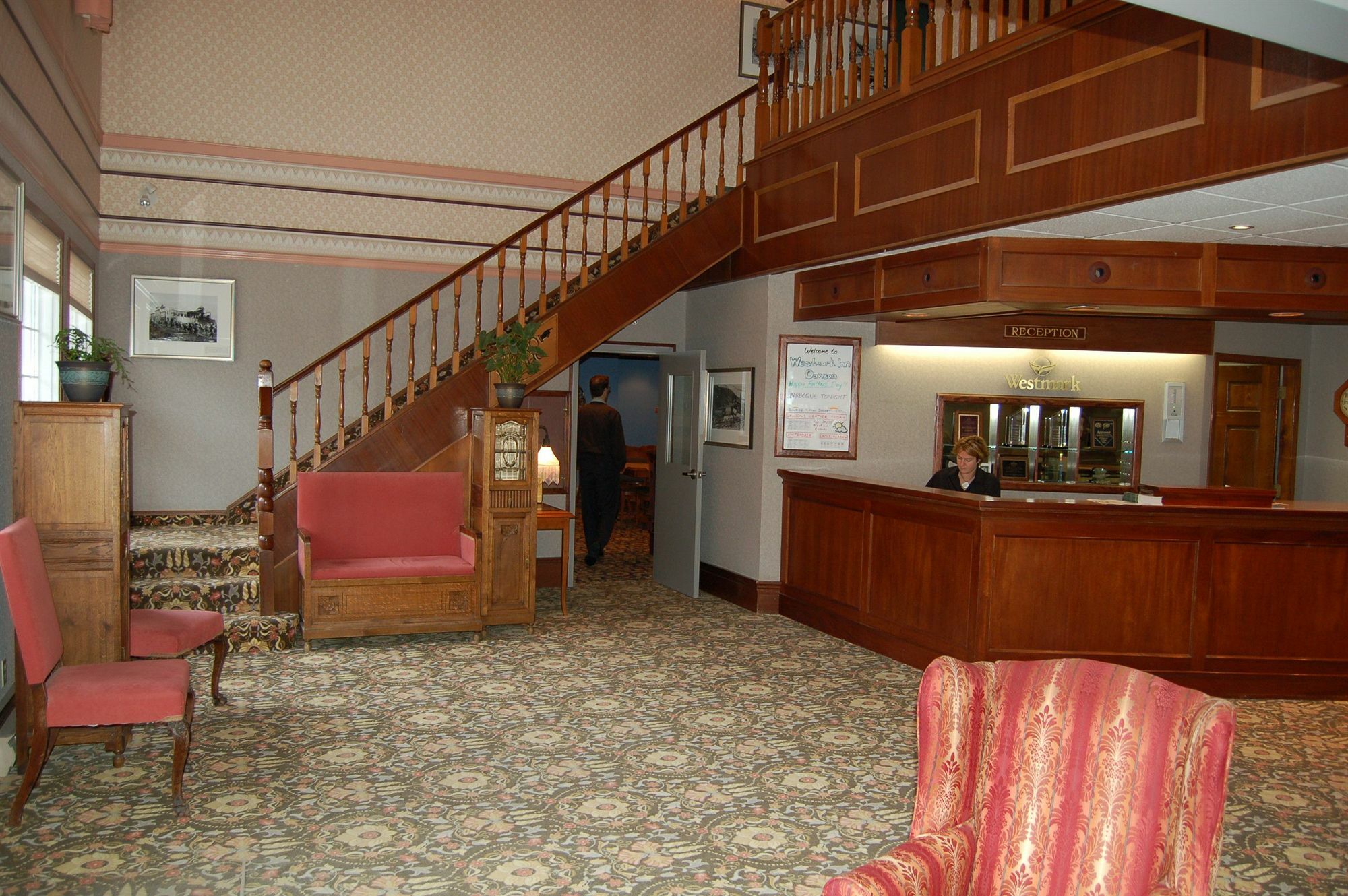 Holland America Dawson City Inn Bagian luar foto